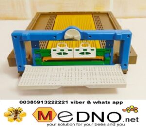 podnica za košnicu,pčele. Dimenzija za langsrooth ili Dadanblat 10 okvirnu košnicu . Sa sakupljačem za pelud,češljem i poletaljkom *hive floor, for bees. Dimension for langsrooth or Dadanblat 10 frame hive. With pollen collector, entrance shutter and pbc take-off