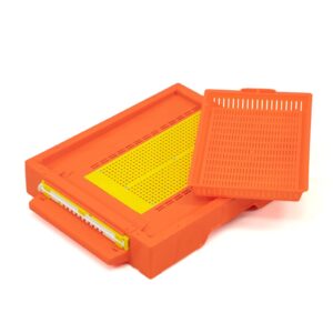 PVC bee flooring with pollen collection
