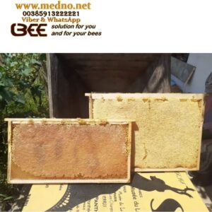 Plastične prozirne satne osnove od prehrambene plastike koje ne treba premazati voskom! Plastic foundations that need no wax coating! Plastic transparent bee foundations made of food-grade plastic that do not need to be coated with wax Kunststoff ( Mittelwände ) transparente Bienenfundamente aus lebensmittelechtem Kunststoff, die nicht mit Wachs beschichtet werden müssen Fondotinta in plastica trasparente a forma di ape in plastica alimentare che non necessita di essere ricoperta di cera Bases de plástico transparente para abejas hechas de plástico apto para alimentos que no necesitan ser recubiertas con cera