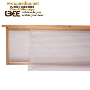 Plastične prozirne satne osnove od prehrambene plastike koje ne treba premazati voskom! Plastic foundations that need no wax coating! Plastic transparent bee foundations made of food-grade plastic that do not need to be coated with wax Kunststoff ( Mittelwände ) transparente Bienenfundamente aus lebensmittelechtem Kunststoff, die nicht mit Wachs beschichtet werden müssen Fondotinta in plastica trasparente a forma di ape in plastica alimentare che non necessita di essere ricoperta di cera Bases de plástico transparente para abejas hechas de plástico apto para alimentos que no necesitan ser recubiertas con cera
