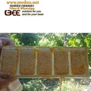 Plastične prozirne satne osnove od prehrambene plastike koje ne treba premazati voskom! Plastic foundations that need no wax coating! Plastic transparent bee foundations made of food-grade plastic that do not need to be coated with wax Kunststoff ( Mittelwände ) transparente Bienenfundamente aus lebensmittelechtem Kunststoff, die nicht mit Wachs beschichtet werden müssen Fondotinta in plastica trasparente a forma di ape in plastica alimentare che non necessita di essere ricoperta di cera Bases de plástico transparente para abejas hechas de plástico apto para alimentos que no necesitan ser recubiertas con cera
