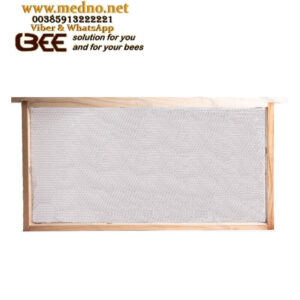 Plastična prozirna / PVC satna osnova LR (Langstroth ) od PREHRAMBENE PLASTIKE - Polypropylene Plastične prozirne satne osnove od prehrambene plastike koje ne treba premazati voskom prije upotrebe ! Plastic transparent bee foundations made of food-grade plastic that do not need to be coated with wax before use ! Mittelwände ( Kunststoff ) transparente Bienenfundamente aus lebensmittelechtem Kunststoff, die nicht mit Wachs beschichtet werden müssen Fondotinta in plastica trasparente a forma di ape in plastica alimentare che non necessita di essere ricoperta di cera Bases de plástico transparente para abejas hechas de plástico apto para alimentos que no necesitan ser recubiertas con cera
